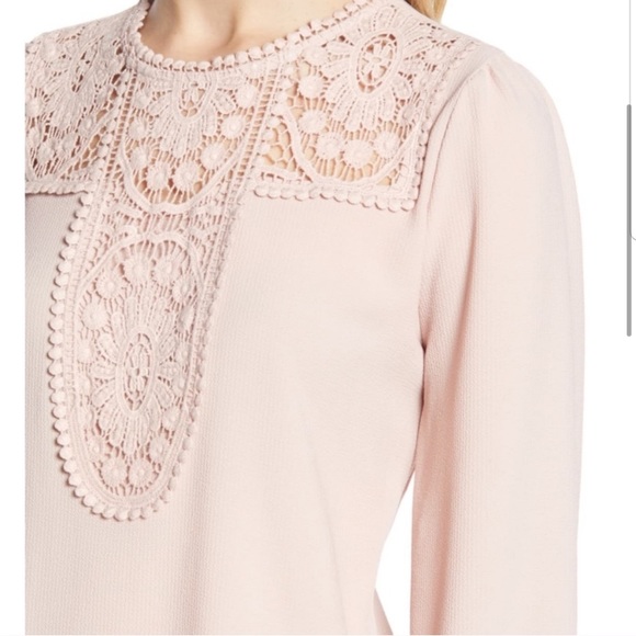 NWOT Halogen Lace and Crepe Blouse - Picture 2 of 9